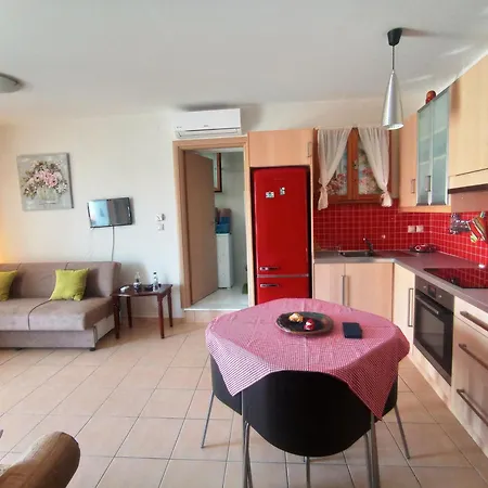 Skiathosrooms-appartments For Holidays * İskados
