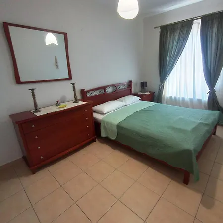 Skiathosrooms-appartments For Holidays *