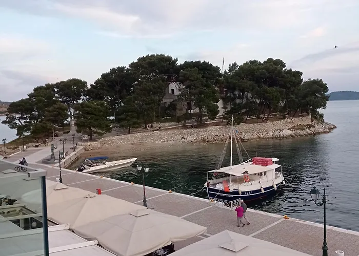 Skiathosrooms-appartments For Holidays *